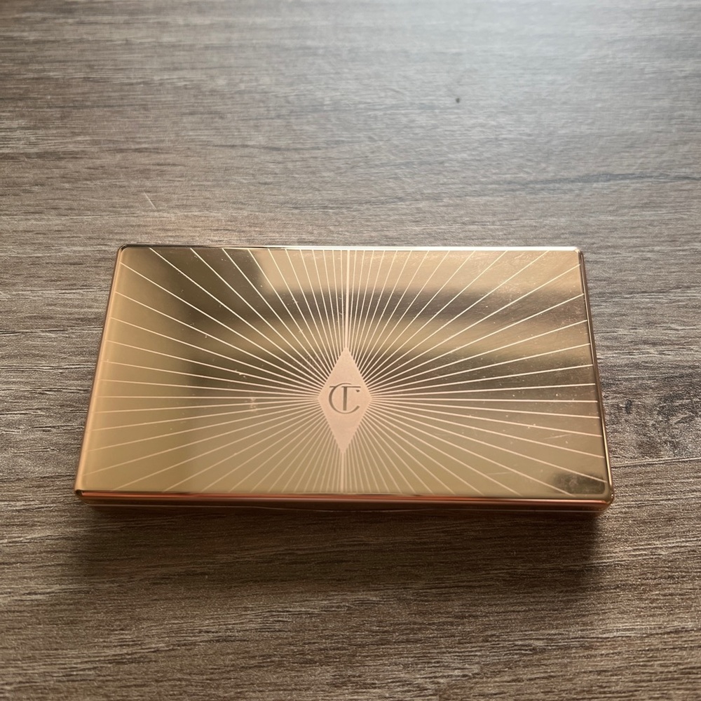 Charlotte Tilbury Bronzer and Highlight Palette